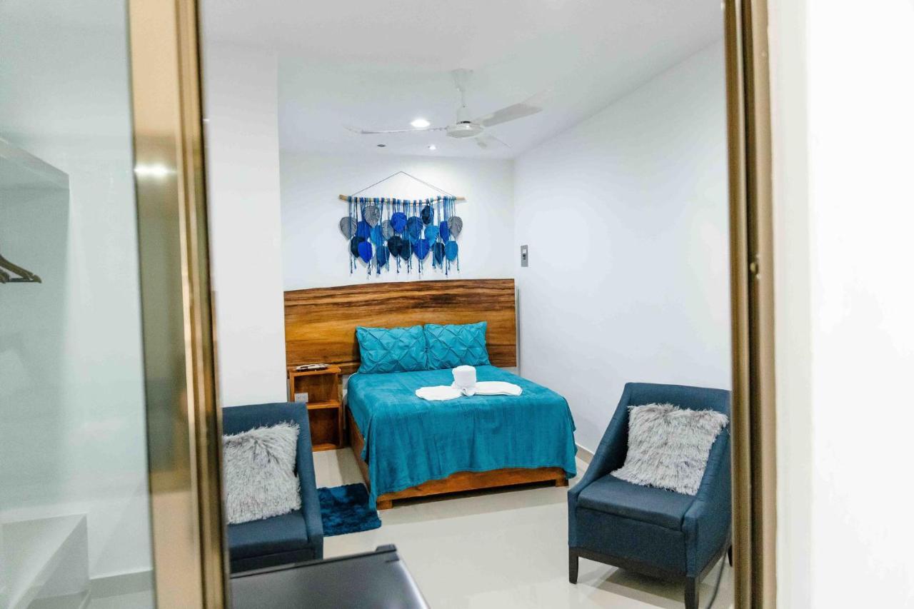 בקאלאר Hotel Naomi City Center מראה חיצוני תמונה