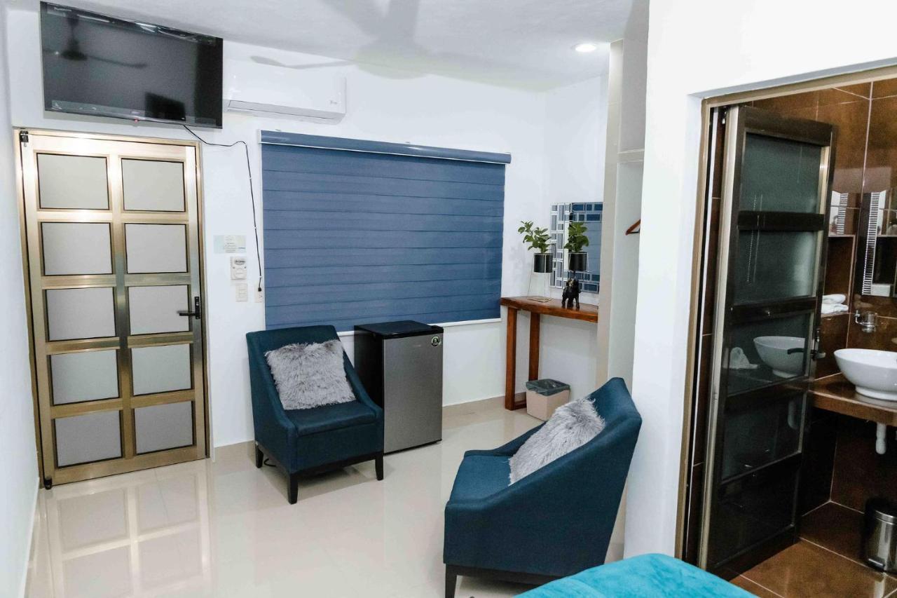 בקאלאר Hotel Naomi City Center מראה חיצוני תמונה