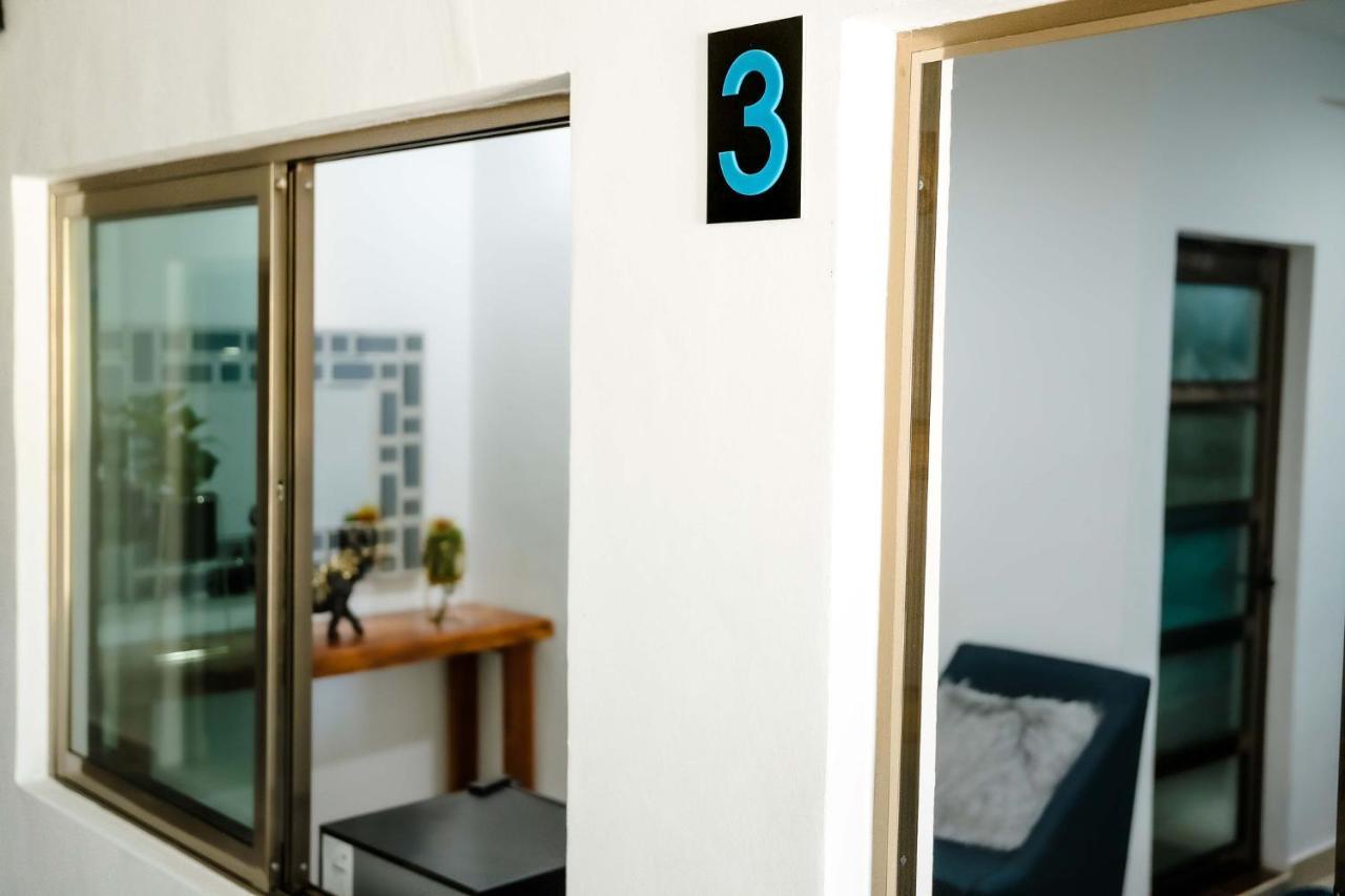 בקאלאר Hotel Naomi City Center מראה חיצוני תמונה